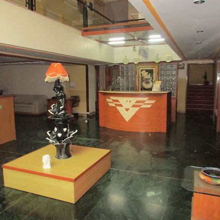 Hotel Sahaj Palace Ahmedabad Exterior foto